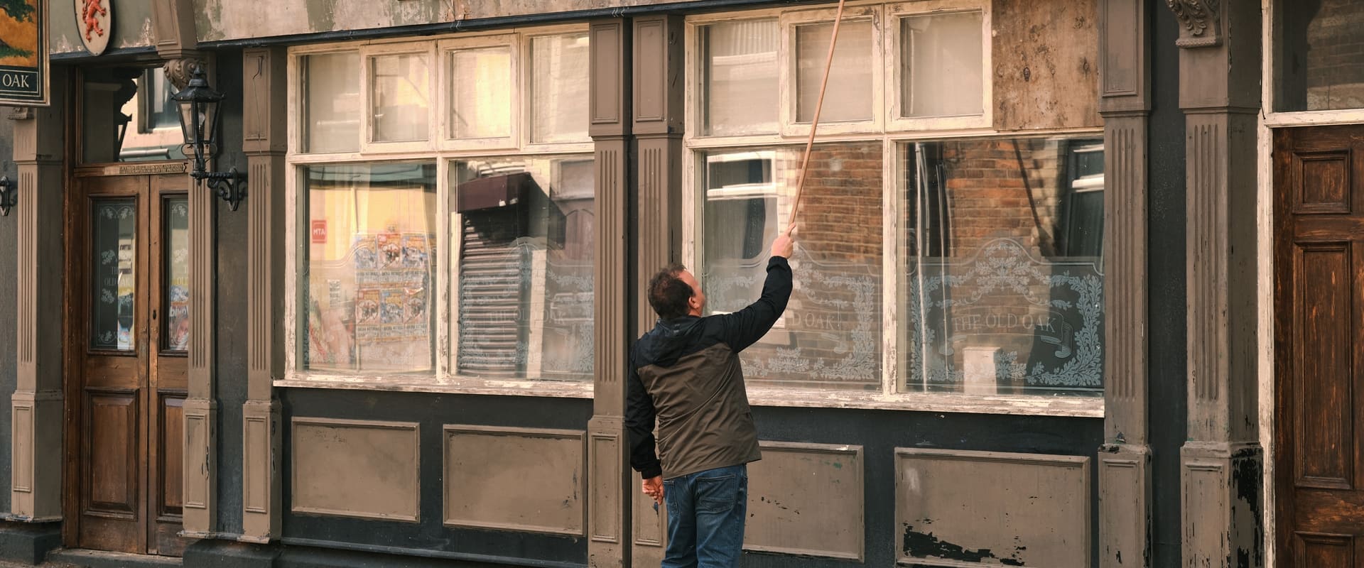 دانلود فیلم The Old Oak 2023 (بلوط پیر 2023) بدون سانسور با زیرنویس فارسی