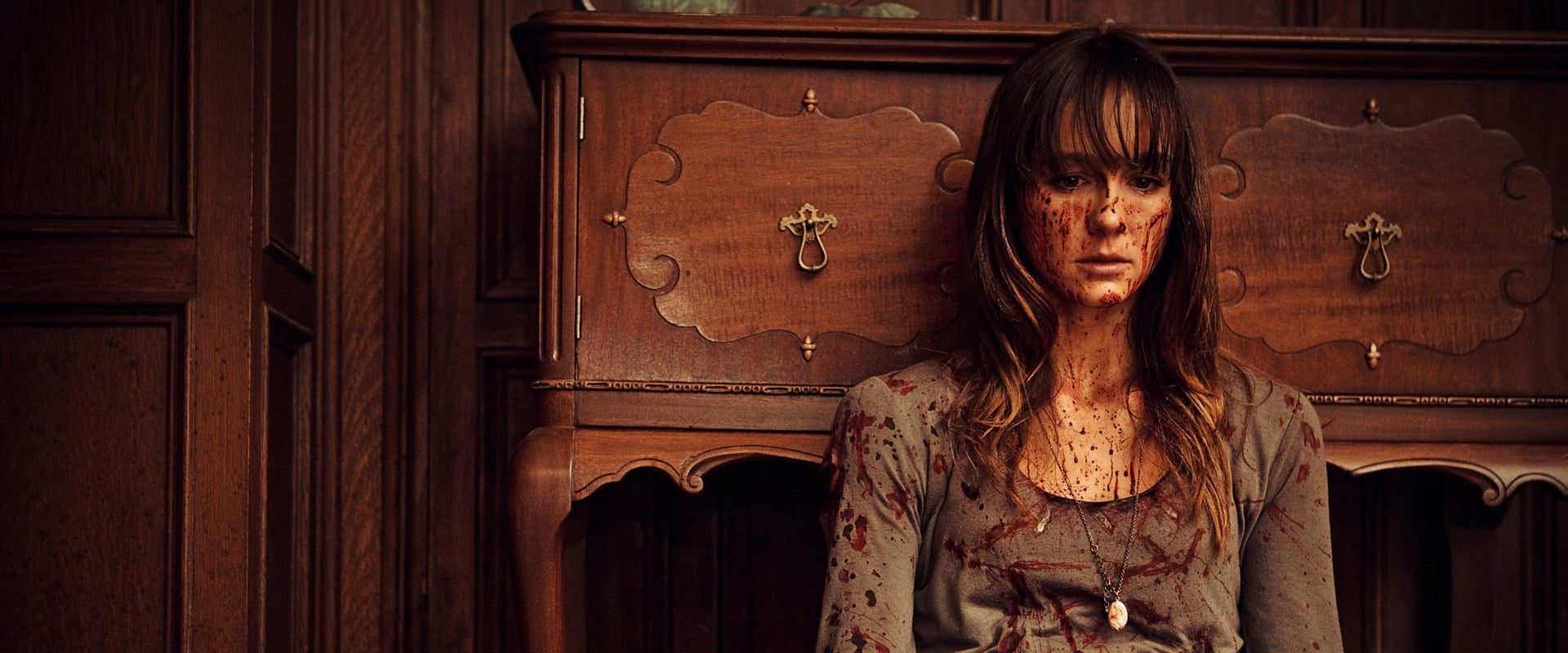 دانلود فیلم You’re Next 2011 (تو بعدی هستی 2011) بدون سانسور با زیرنویس فارسی