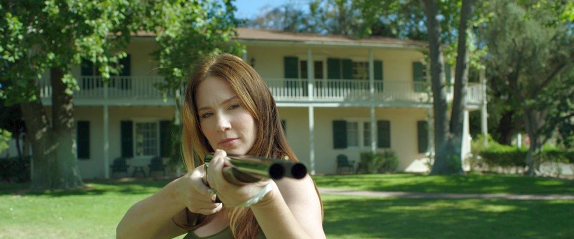 دانلود فیلم Beneath Us 2019 (در زیر ما 2019) بدون سانسور با زیرنویس فارسی