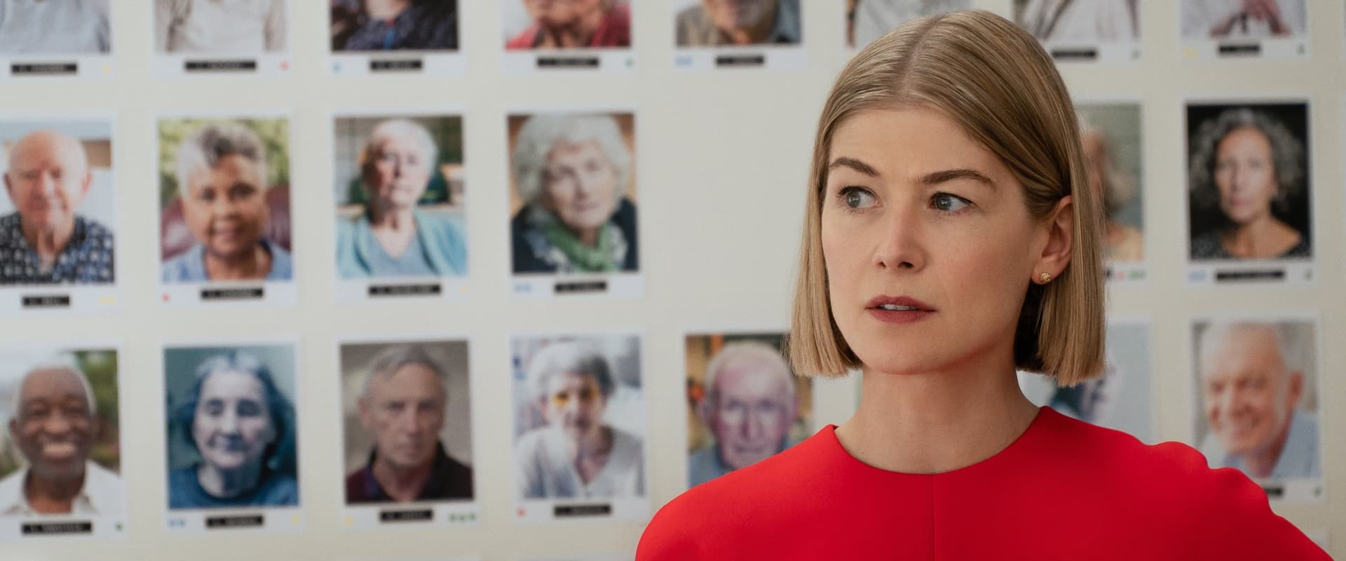 دانلود فیلم I Care a Lot 2020 (من خیلی مراقبم 2020) بدون سانسور با زیرنویس فارسی