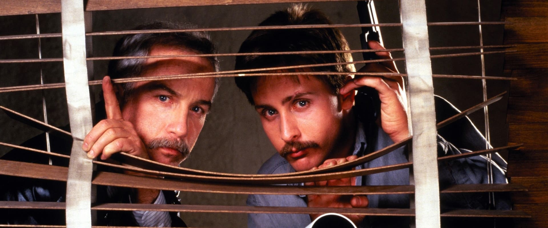 دانلود فیلم Stakeout 1987 (شرط‌بندی 1987) بدون سانسور با زیرنویس فارسی