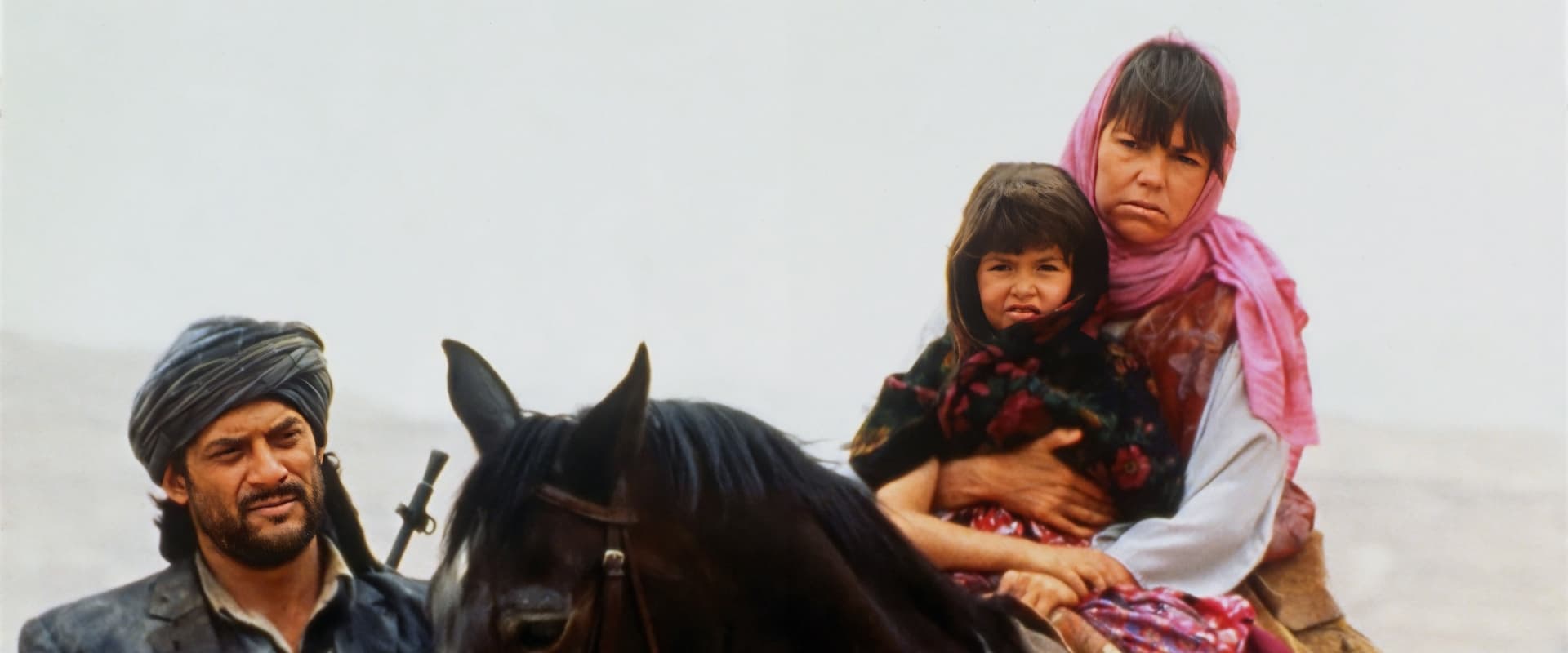 دانلود فیلم Not Without My Daughter 1991 (بدون دخترم هرگز 1991) بدون سانسور با زیرنویس فارسی