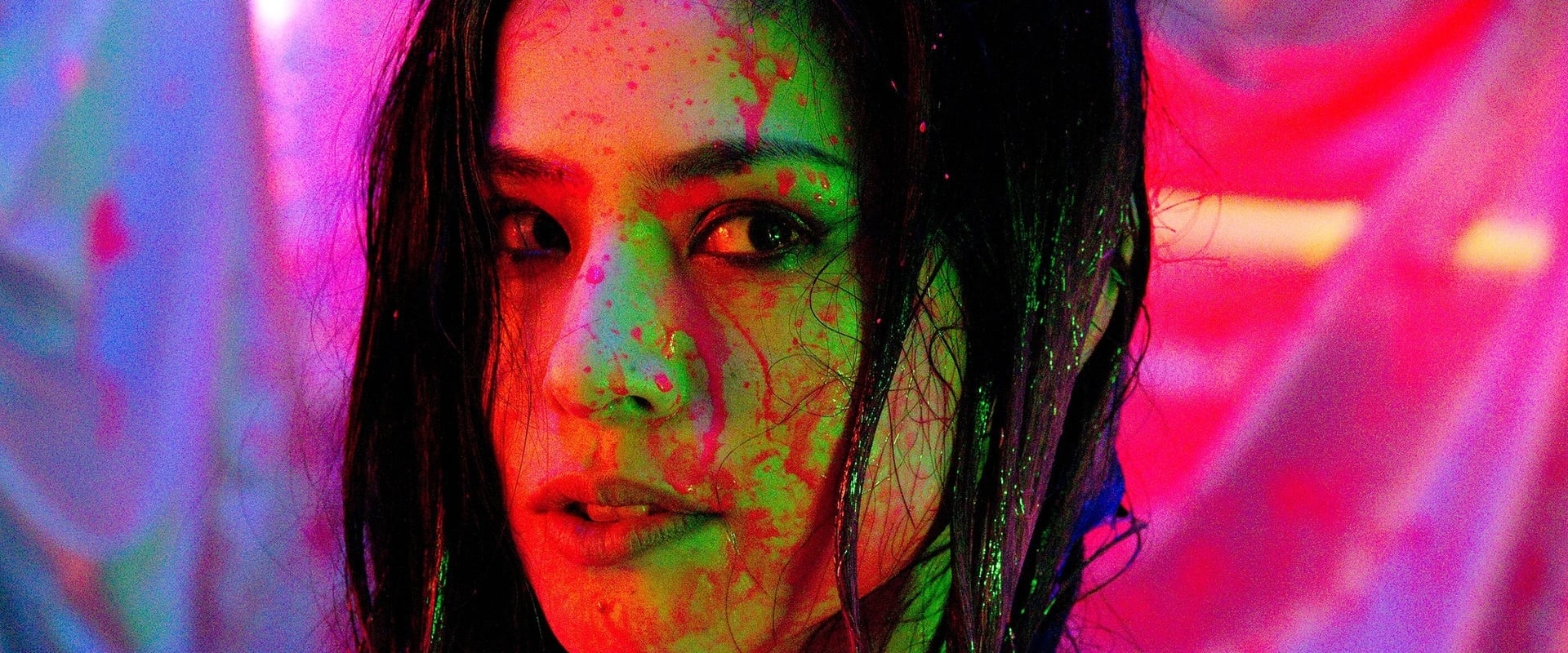 دانلود فیلم Guilty of Romance 2011 (گناه عاشقانه 2011) بدون سانسور با زیرنویس فارسی