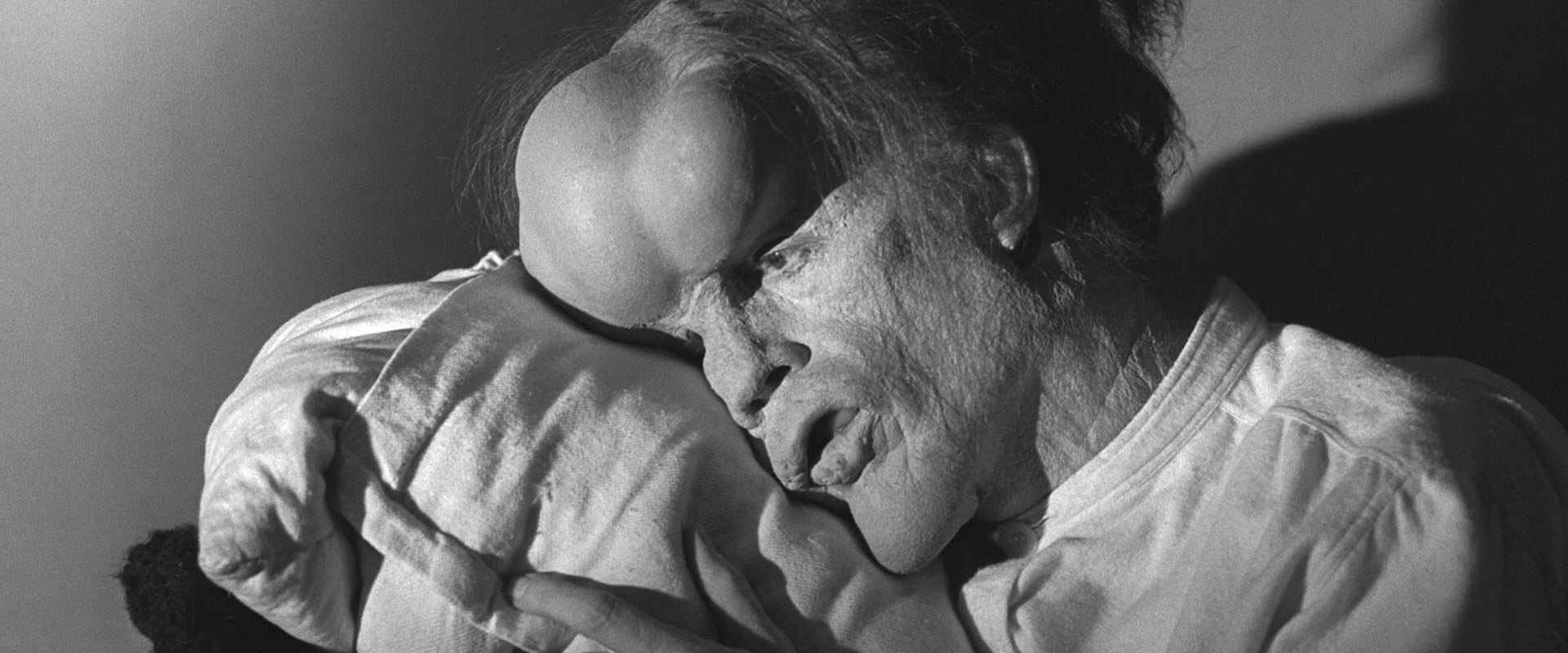 دانلود فیلم The Elephant Man 1980 (مرد فیل‌نما 1980) بدون سانسور با زیرنویس فارسی