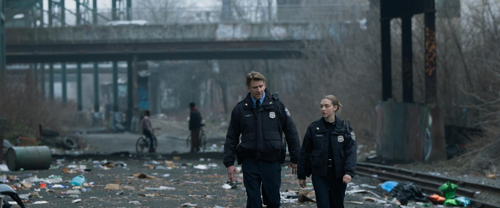 دانلود سریال Long Bright River (رود بلند درخشان 2025–) بدون سانسور با زیرنویس فارسی