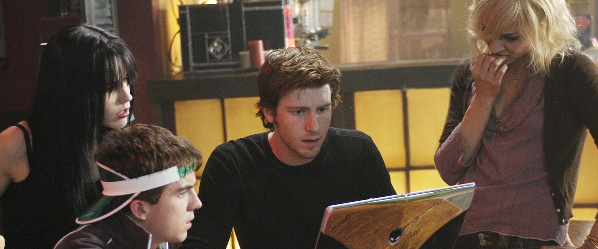 دانلود فیلم Stay Alive 2006 (زنده بمان 2006) بدون سانسور با زیرنویس فارسی