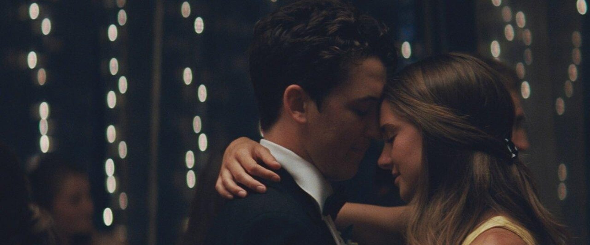 دانلود فیلم The Spectacular Now 2013 (اکنون شگفت‌انگیز 2013) بدون سانسور با زیرنویس فارسی