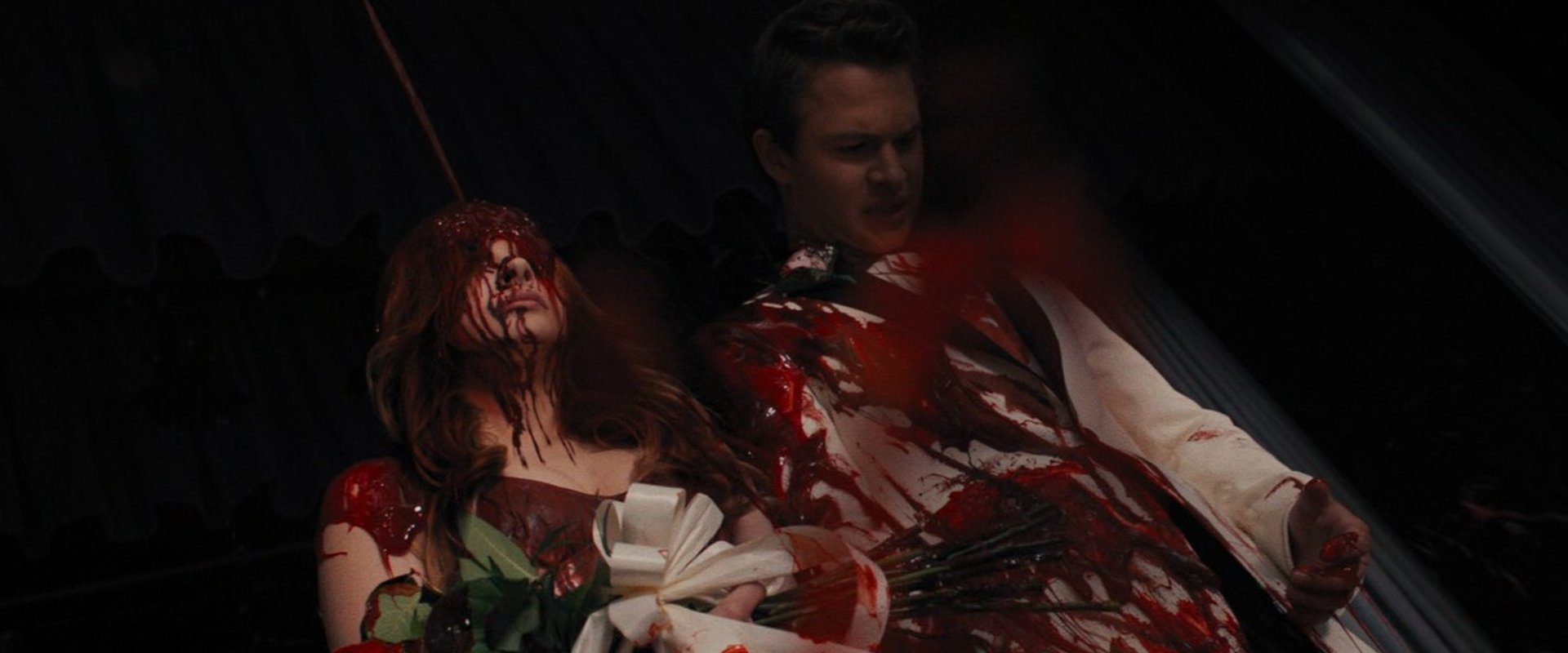 دانلود فیلم Carrie 2013 (کری 2013) بدون سانسور با زیرنویس فارسی