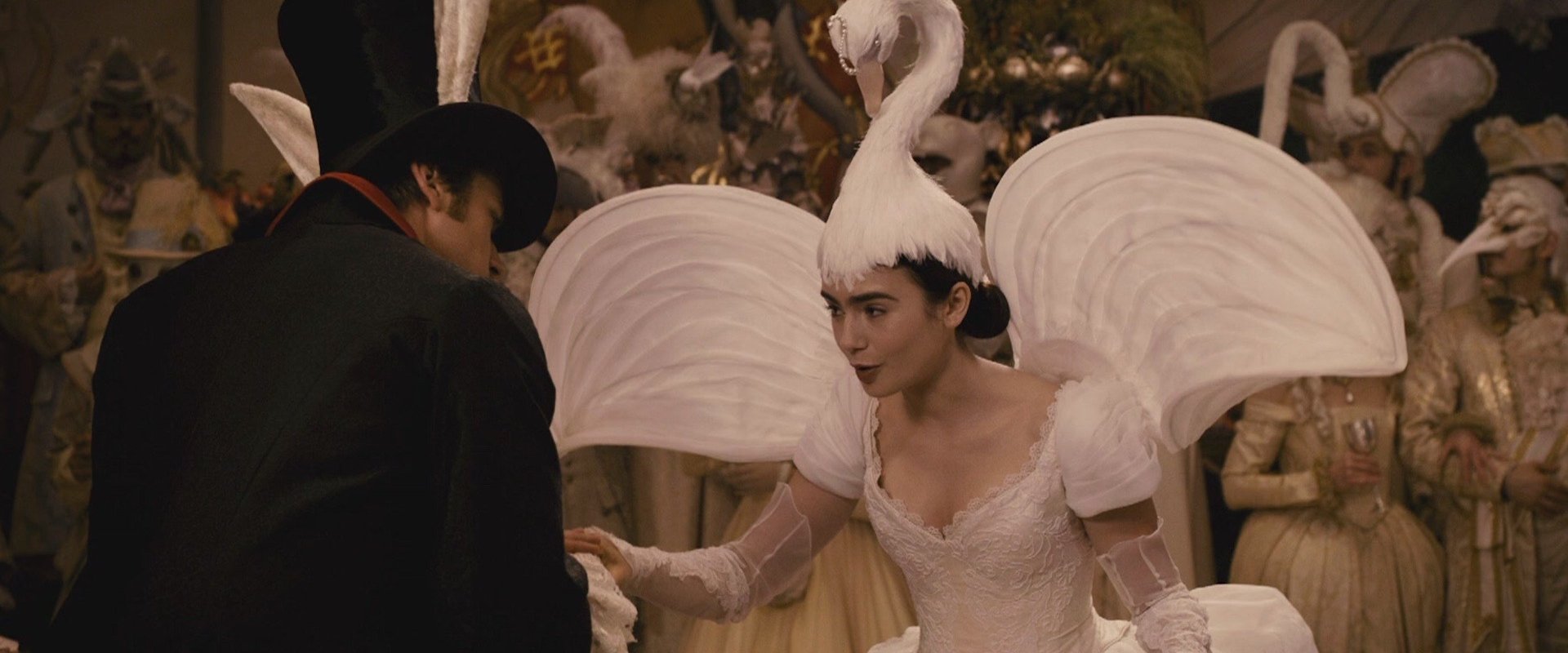 دانلود فیلم Mirror Mirror 2012 (آینه آینه 2012) بدون سانسور با زیرنویس فارسی