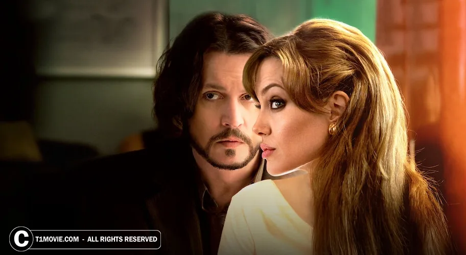 جانی دپ و انجلینل جولی در فیلم توریست 2010