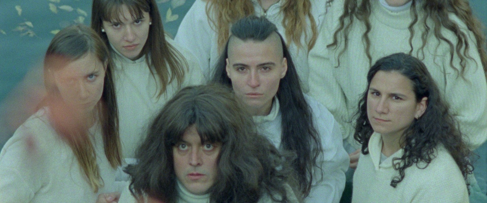 دانلود فیلم Mammalia 2023 (پستاندار 2023) بدون سانسور با زیرنویس فارسی