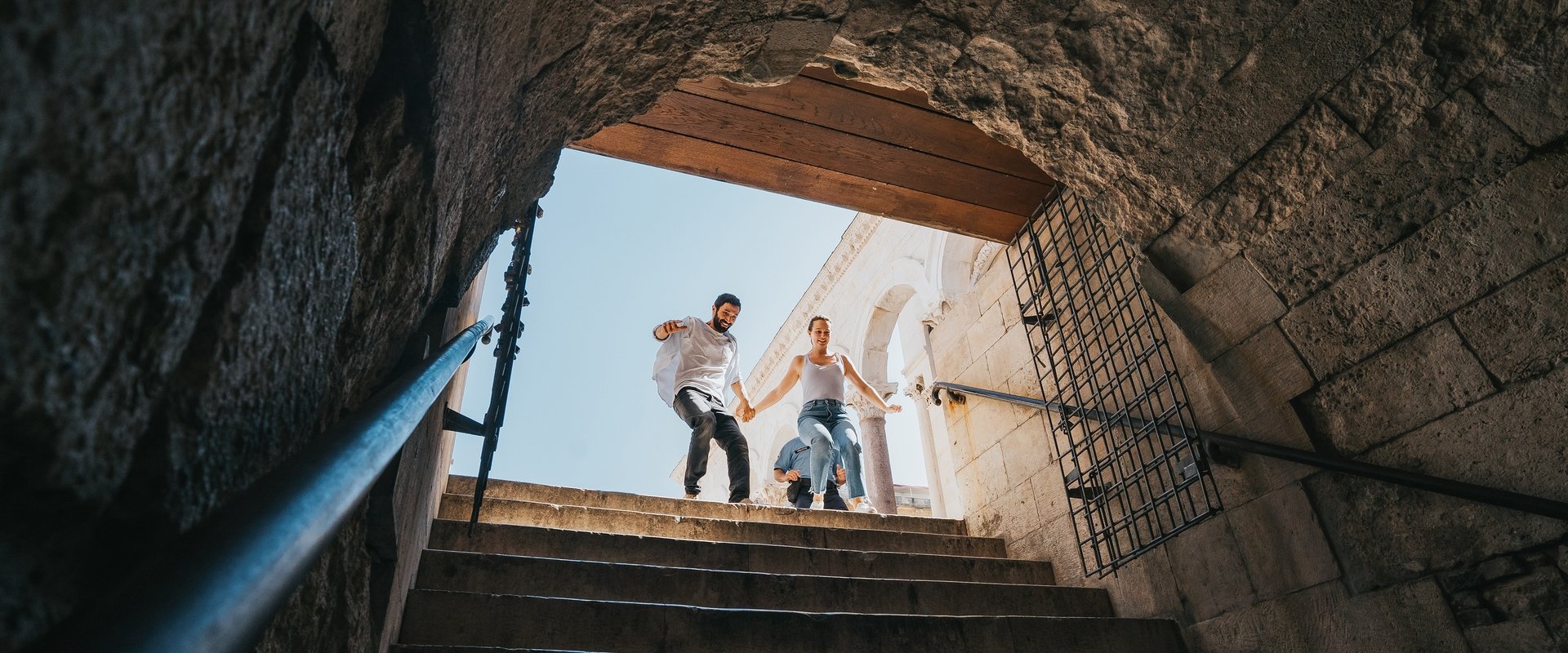 دانلود فیلم The Weekend Away 2022 (آخر هفته دور 2022) بدون سانسور با زیرنویس فارسی