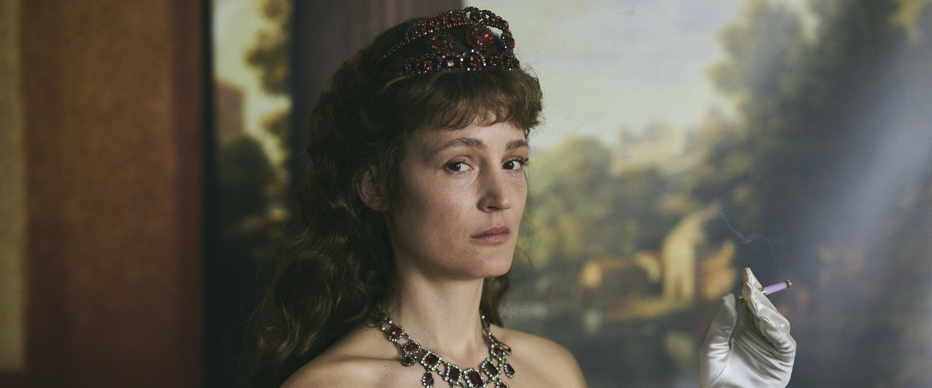 دانلود فیلم Corsage 2022 (کورساژ 2022) بدون سانسور با زیرنویس فارسی