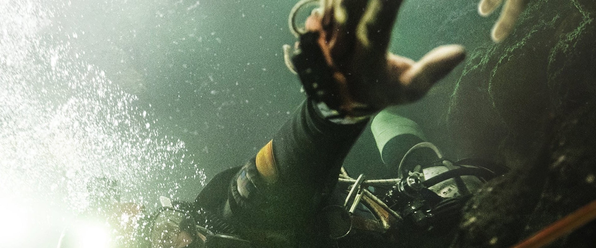 دانلود فیلم Thirteen Lives 2022 (سیزده زندگی 2022) بدون سانسور با زیرنویس فارسی