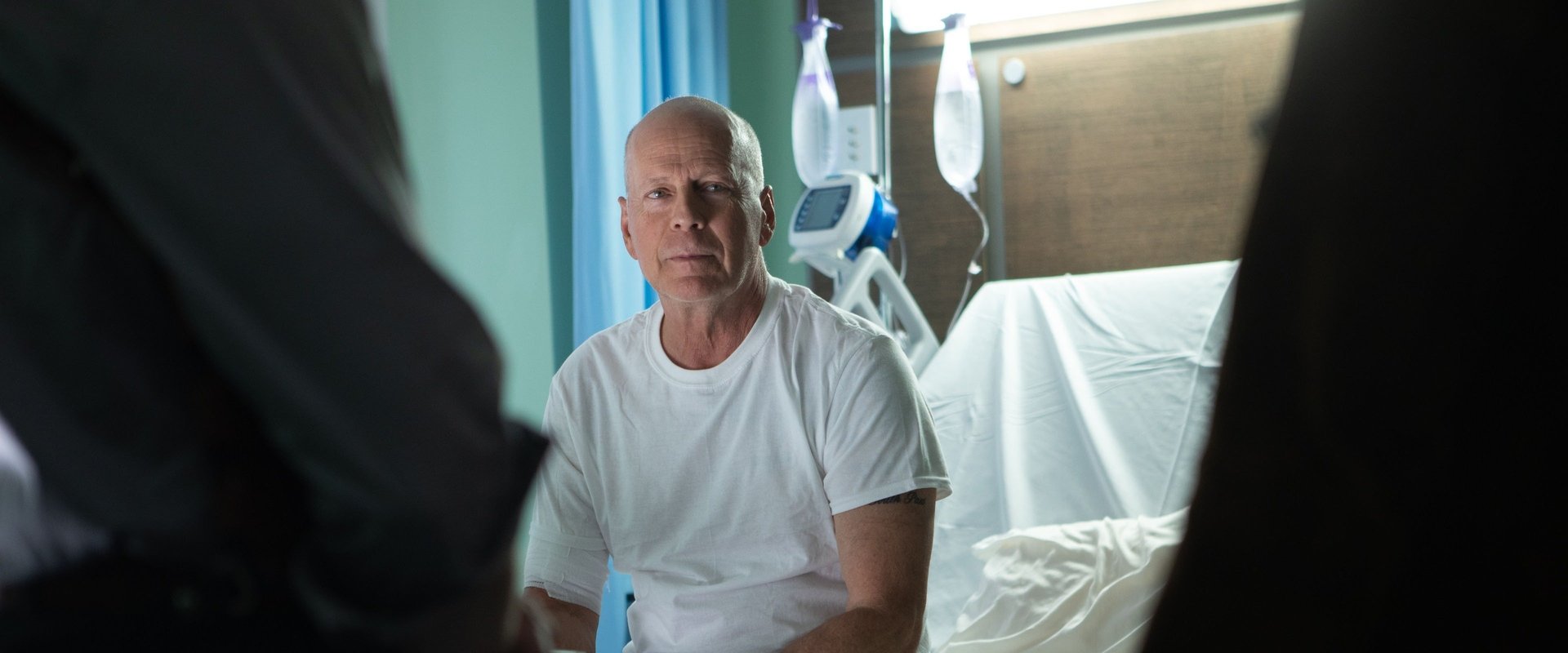 دانلود فیلم White Elephant 2022 (فیل سفید 2022) بدون سانسور با زیرنویس فارسی