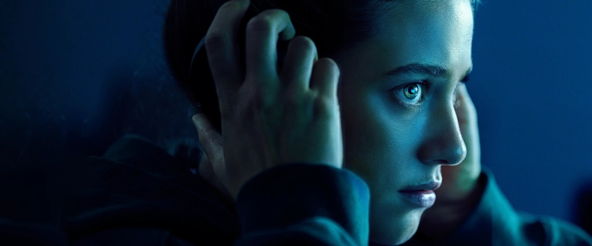 دانلود فیلم American Sweatshop 2025 (بیگار خانه آمریکایی 2025) بدون سانسور با زیرنویس فارسی