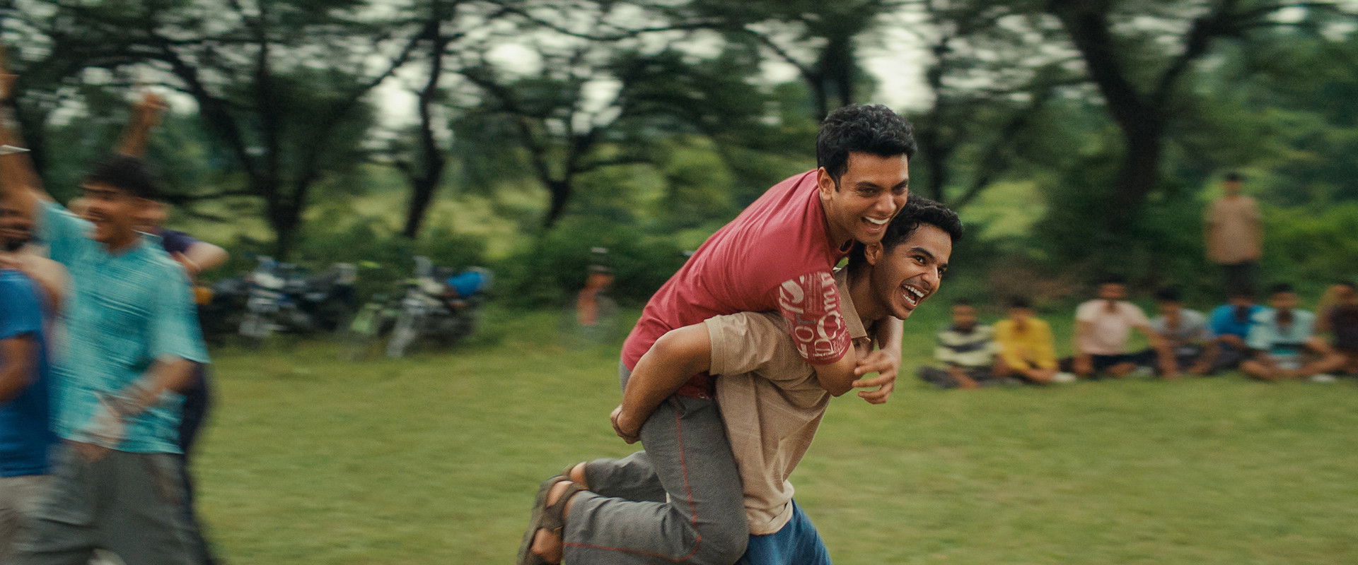 دانلود فیلم Homebound 2025 (به خانه برگشته 2025) بدون سانسور با زیرنویس فارسی