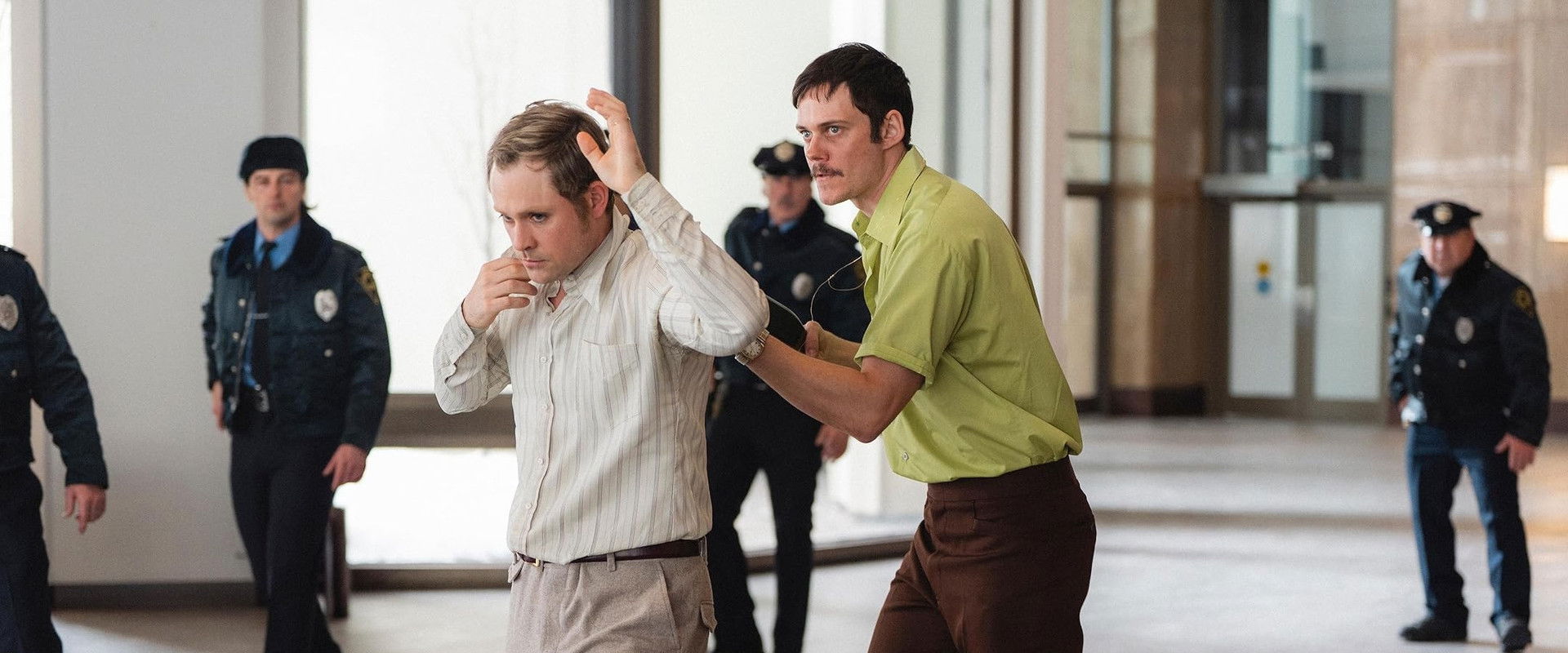 دانلود فیلم Dead Man’s Wire 2025 (صدای مرد مرده 2025) بدون سانسور با زیرنویس فارسی